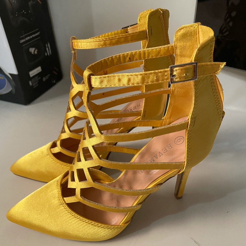 Yellow Heels - Picture 3 of 5